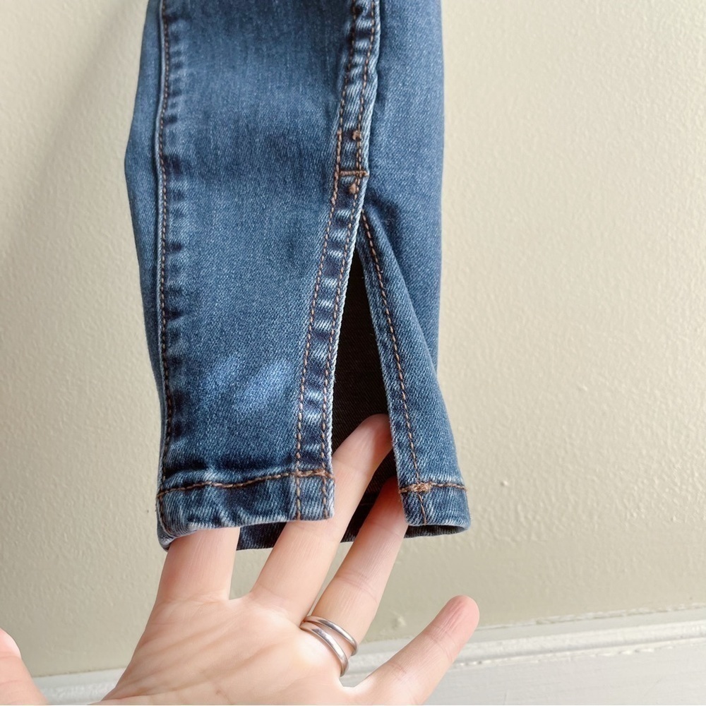 Anthropologie Pilcro‎ Midrise Skinny Jeans with Hem Slit, Size 26 - Picture 8 of 13